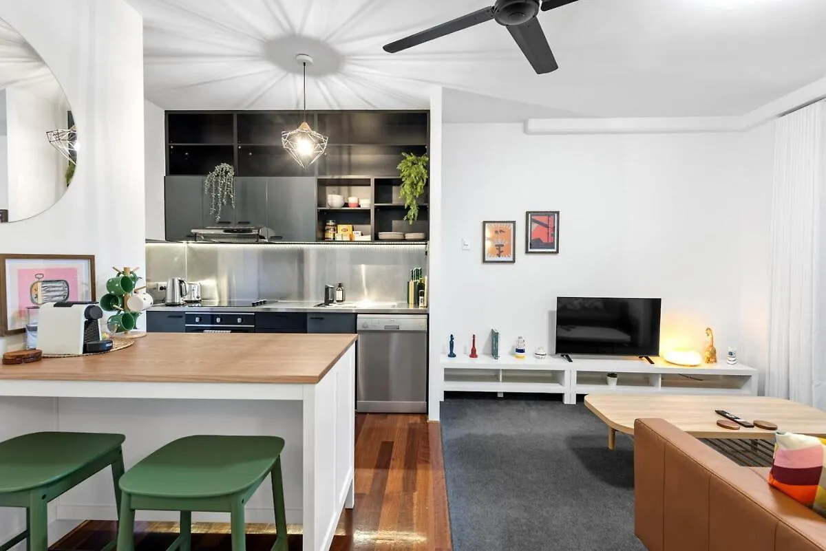 Trendy Teneriffe - 1Bed -1Bath - 1Car - Balconies Brisbane